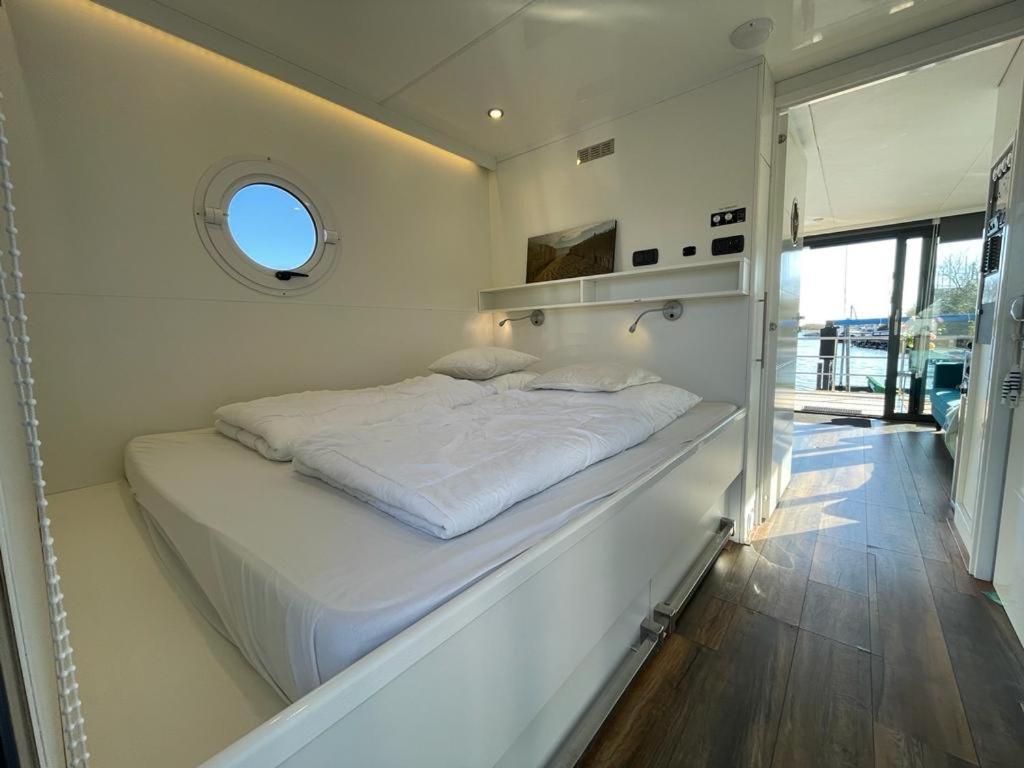 Houseboat Kamperland Hotell Eksteriør bilde